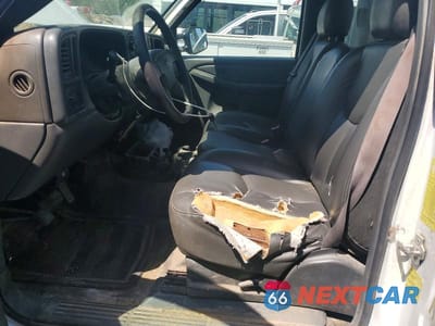 Zdjęcie 7 z 12 samochodu: 2005 GMC NEW SIERRA C3500 VIN:1GDJC34265E200105 - miniatura