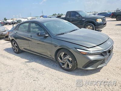 Czwarte zdjęcie samochodu z boku: 2025 HYUNDAI ELANTRA SEL SPORT VIN:KMHLM4DG5SU928930 - miniatura