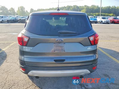 Zdjęcie 6 z 13 samochodu: 2019 FORD ESCAPE SE VIN:1FMCU9GD9KUC35678 - miniatura