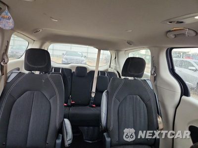 Zdjęcie 10 z 14 samochodu: 2021 CHRYSLER VOYAGER LX VIN:2C4RC1CG6MR579567 - miniatura