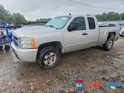 2007 CHEVROLET SILVERADO K1500 2GCEK19C271720059 - główne zdjęcie licytacji z USA - miniatura