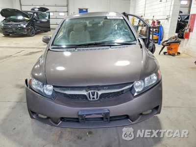 Piąte zdjęcie samochodu w środku: 2009 HONDA CIVIC LX VIN:19XFA16589E002681 - miniatura