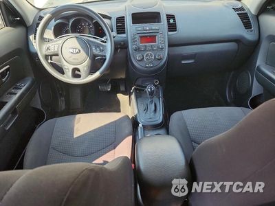 Zdjęcie 8 z 13 samochodu: 2013 KIA SOUL BASE VIN:KNDJT2A50D7773792 - miniatura