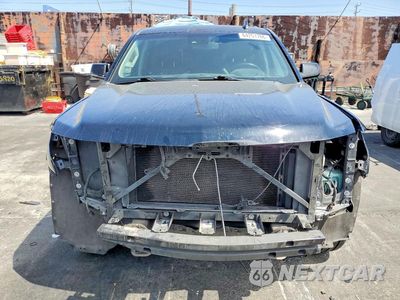 Piąte zdjęcie samochodu w środku: 2017 CHEVROLET SUBURBAN C1500 LT VIN:1GNSCHKC8HR184611 - miniatura