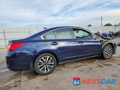 Trzecie zdjęcie samochodu z tyłu: 2018 SUBARU LEGACY 2.5I PREMIUM VIN:4S3BNAC61J3033900 - miniatura