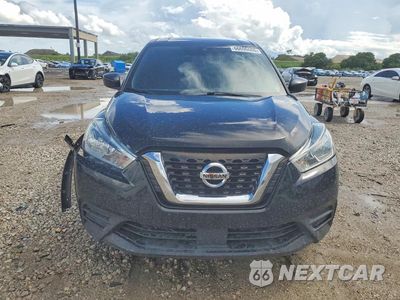 Piąte zdjęcie samochodu w środku: 2020 NISSAN KICKS S VIN:3N1CP5BVXLL504242 - miniatura