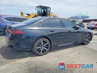 Trzecie zdjęcie samochodu z tyłu: 2026 BMW 530 I VIN:WBA43FJ05TCW34429 - miniatura