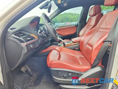 Zdjęcie 7 z 13 samochodu: 2014 BMW X6 XDRIVE35I VIN:5UXFG2C54E0C43361 - miniatura