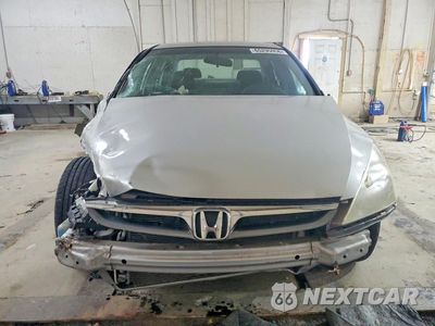 Piąte zdjęcie samochodu w środku: 2007 HONDA ACCORD LX VIN:1HGCM56437A132197 - miniatura