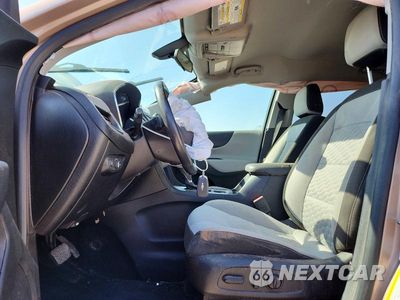 Zdjęcie 7 z 14 samochodu: 2019 CHEVROLET EQUINOX LT VIN:2GNAXKEV2K6142030 - miniatura