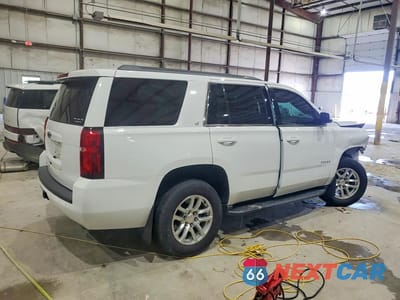 Trzecie zdjęcie samochodu z tyłu: 2018 CHEVROLET TAHOE K1500 LT VIN:1GNSKBKC1JR132324 - miniatura