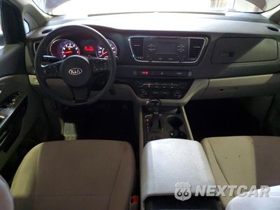 Zdjęcie 8 z 13 samochodu: 2017 KIA SEDONA LX VIN:KNDMB5C17H6219575 - miniatura