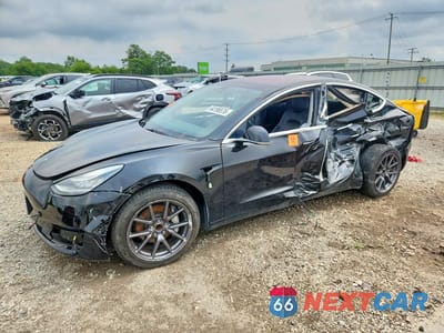 2018 TESLA MODEL 3 5YJ3E1EA0JF151980 - główne zdjęcie licytacji z USA - miniatura