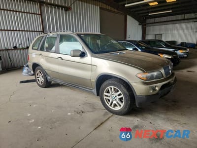 Czwarte zdjęcie samochodu z boku: 2004 BMW X5 3.0I VIN:5UXFA135X4LU44512 - miniatura