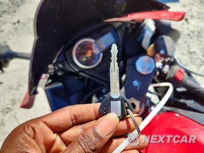Zdjęcie 8 z 9 samochodu: 2013 SUZUKI GSX-R600 VIN:JS1GN7FA1D2102713 - miniatura