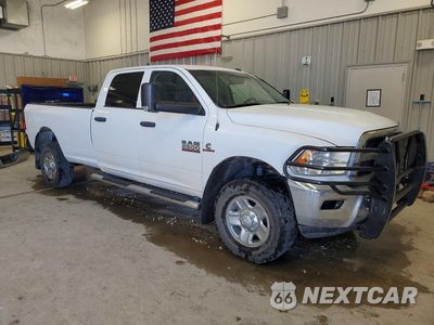 Czwarte zdjęcie samochodu z boku: 2018 RAM 2500 ST VIN:3C6UR5HL1JG295746 - miniatura