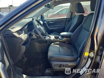 Zdjęcie 7 z 12 samochodu: 2021 TOYOTA RAV4 XLE VIN:2T3P1RFV2MW220020 - miniatura