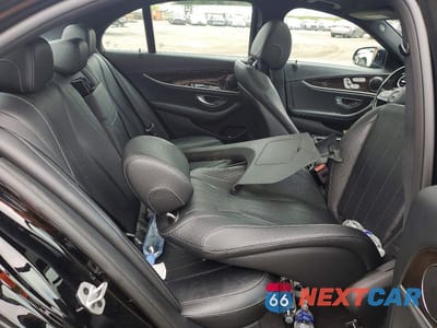 Zdjęcie 10 z 12 samochodu: 2019 MERCEDES-BENZ E 300 4MATIC VIN:WDDZF4KB4KA536156 - miniatura