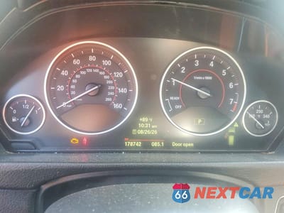 Zdjęcie 9 z 12 samochodu: 2014 BMW 328 XI VIN:WBA3G7C50EK296364 - miniatura