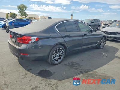 Trzecie zdjęcie samochodu z tyłu: 2019 BMW 530 I VIN:WBAJA5C51KBX46905 - miniatura