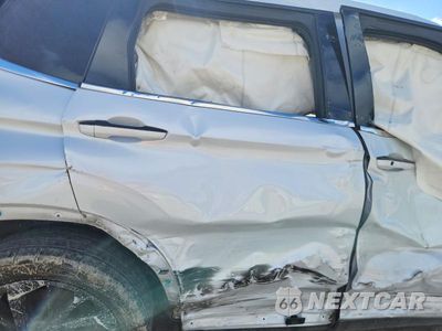 Zdjęcie 10 z 12 samochodu: 2023 MITSUBISHI OUTLANDER SE VIN:JA4J3UA82PZ021990 - miniatura
