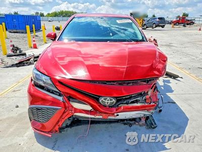 Piąte zdjęcie samochodu w środku: 2022 TOYOTA CAMRY SE VIN:4T1G11AK1NU034686 - miniatura