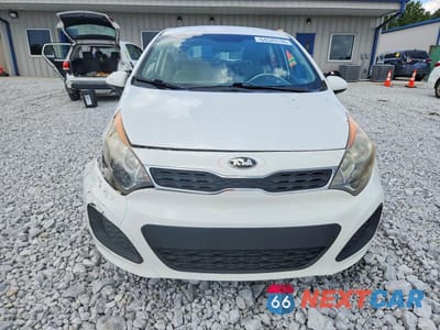 Piąte zdjęcie samochodu w środku: 2013 KIA RIO 5-DOOR EX VIN:KNADN5A33D6284717 - miniatura