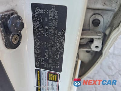 Zdjęcie 12 z 12 samochodu: 2006 KIA OPTIMA LX VIN:KNAGE124665022549 - miniatura
