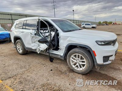 Czwarte zdjęcie samochodu z boku: 2023 JEEP GRAND CHEROKEE L LAREDO VIN:1C4RJKAG5P8793531 - miniatura