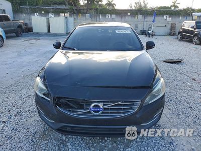 Piąte zdjęcie samochodu w środku: 2017 VOLVO S60 PLATINUM VIN:LYV402HM3HB127215 - miniatura