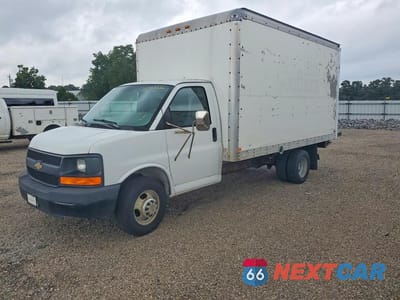 2007 CHEVROLET EXPRESS BOX TRUCK 1GBJG31U471125949 - główne zdjęcie licytacji z USA - miniatura