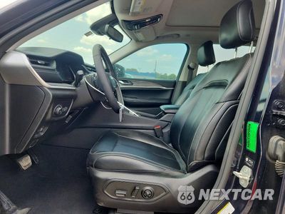 Zdjęcie 7 z 12 samochodu: 2023 JEEP GRAND CHEROKEE LIMITED VIN:1C4RJGBG8PC663493 - miniatura