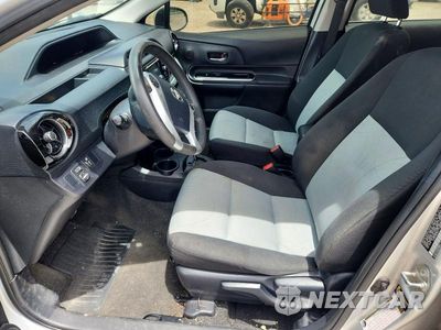 Zdjęcie 7 z 13 samochodu: 2016 TOYOTA PRIUS C TWO VIN:JTDKDTB39G1119823 - miniatura