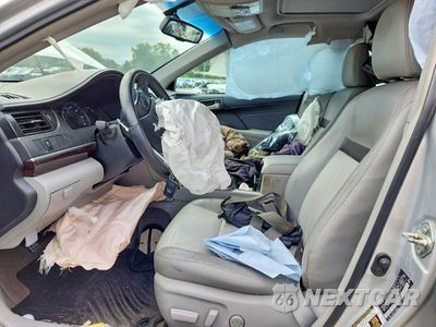 Zdjęcie 7 z 12 samochodu: 2014 TOYOTA CAMRY XLE V6 VIN:4T1BK1FK3EU540052 - miniatura