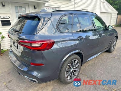 Trzecie zdjęcie samochodu z tyłu: 2021 BMW X5 XDRIVE45E VIN:5UXTA6C01M9F30456 - miniatura