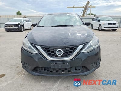 Piąte zdjęcie samochodu w środku: 2018 NISSAN SENTRA SV VIN:3N1AB7AP3JY236655 - miniatura