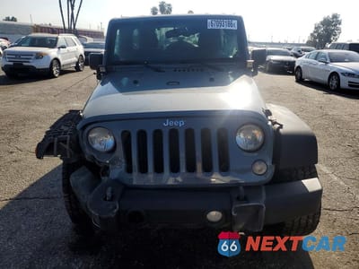Piąte zdjęcie samochodu w środku: 2014 JEEP WRANGLER UNLIMITED SPORT VIN:1C4BJWDGXEL176916 - miniatura