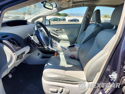 Zdjęcie 7 z 12 samochodu: 2012 TOYOTA PRIUS FOUR VIN:JTDKN3DU3C1608585 - miniatura