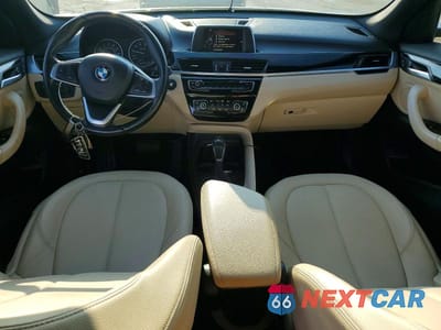 Zdjęcie 8 z 13 samochodu: 2017 BMW X1 XDRIVE28I VIN:WBXHT3Z39H4A54450 - miniatura