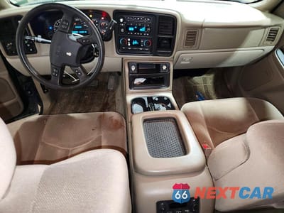 Zdjęcie 8 z 13 samochodu: 2004 GMC YUKON VIN:1GKEK13V04R136552 - miniatura