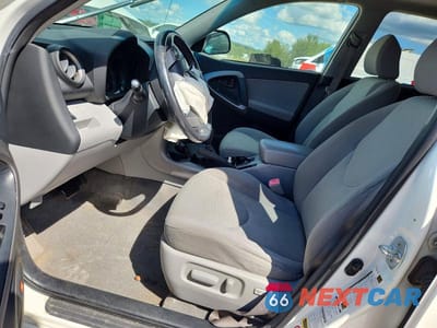 Zdjęcie 7 z 13 samochodu: 2008 TOYOTA RAV4 LIMITED VIN:JTMBD31V485169364 - miniatura