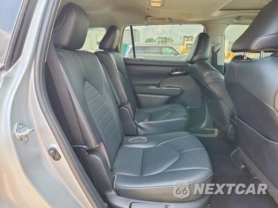 Zdjęcie 11 z 13 samochodu: 2021 TOYOTA HIGHLANDER XLE VIN:5TDHZRBH7MS523471 - miniatura