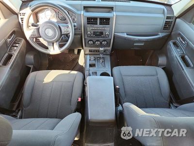 Zdjęcie 8 z 13 samochodu: 2012 JEEP LIBERTY SPORT VIN:1C4PJMAKXCW204115 - miniatura