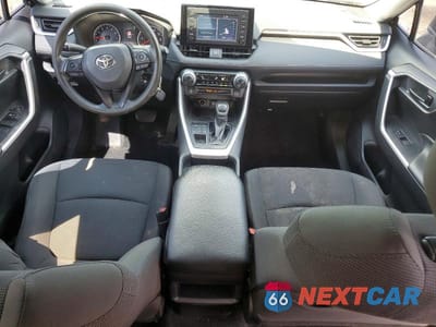 Zdjęcie 8 z 13 samochodu: 2019 TOYOTA RAV4 LE VIN:2T3F1RFV9KW070223 - miniatura