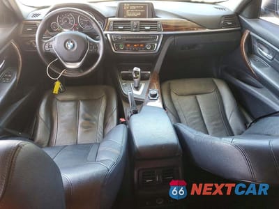 Zdjęcie 8 z 12 samochodu: 2013 BMW 328 XI VIN:WBA3B3C51DF541543 - miniatura