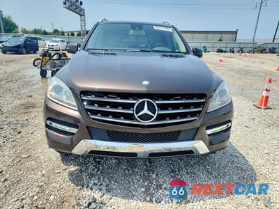 Piąte zdjęcie samochodu w środku: 2013 MERCEDES-BENZ ML 350 VIN:4JGDA5JBXDA132397 - miniatura