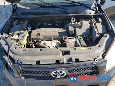 Zdjęcie 12 z 13 samochodu: 2006 TOYOTA RAV4 BASE VIN:JTMBD33V666021415 - miniatura