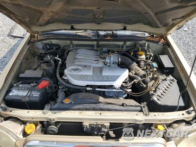 Zdjęcie 11 z 12 samochodu: 2004 NISSAN PATHFINDER SE VIN:JN8DR09X04W801221 - miniatura