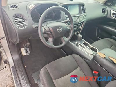 Zdjęcie 8 z 13 samochodu: 2020 NISSAN PATHFINDER S VIN:5N1DR2AN9LC624424 - miniatura