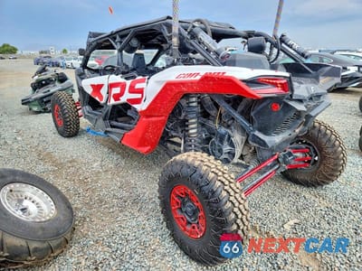 Trzecie zdjęcie samochodu z tyłu: 2018 CAN-AM MAVERICK X3 UTILITY VEHICLE VIN:3JBVNAW41JK000805 - miniatura